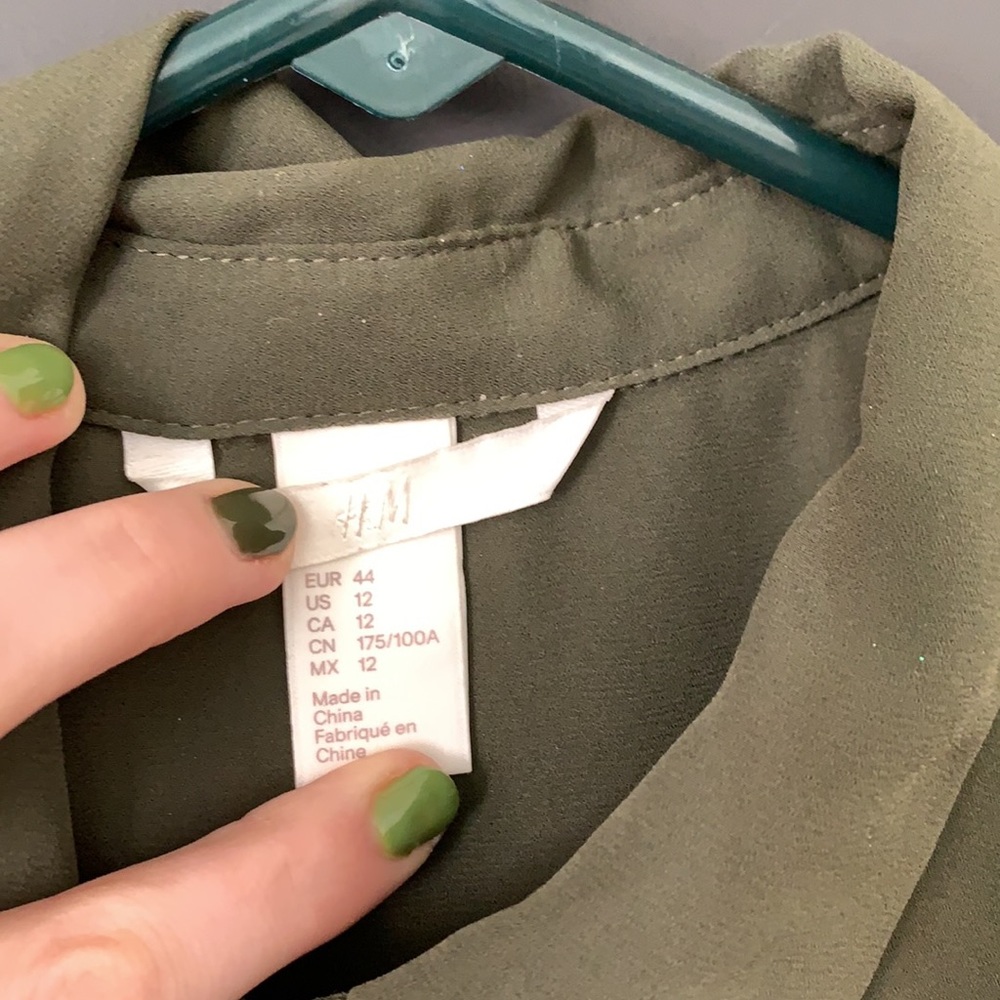 H&M button up - Picture 2 of 4